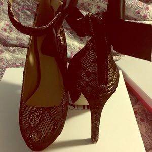 Lacey heels only worn once